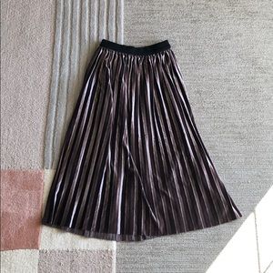Pleated faux velvet skirt